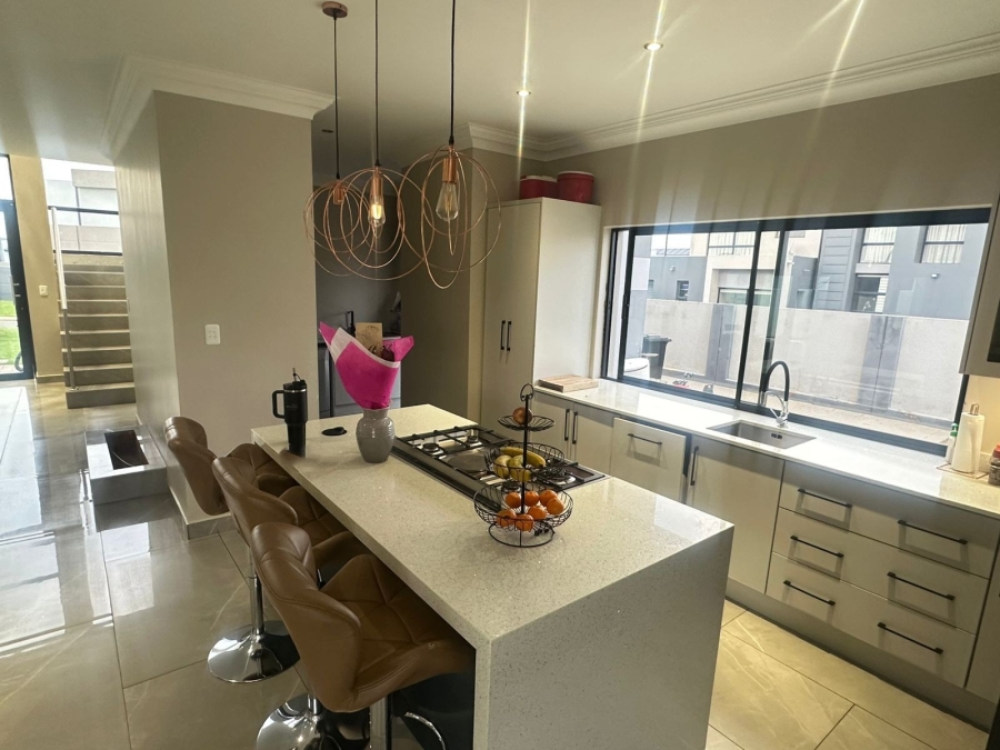 4 Bedroom Property for Sale in Midstream Estate Gauteng