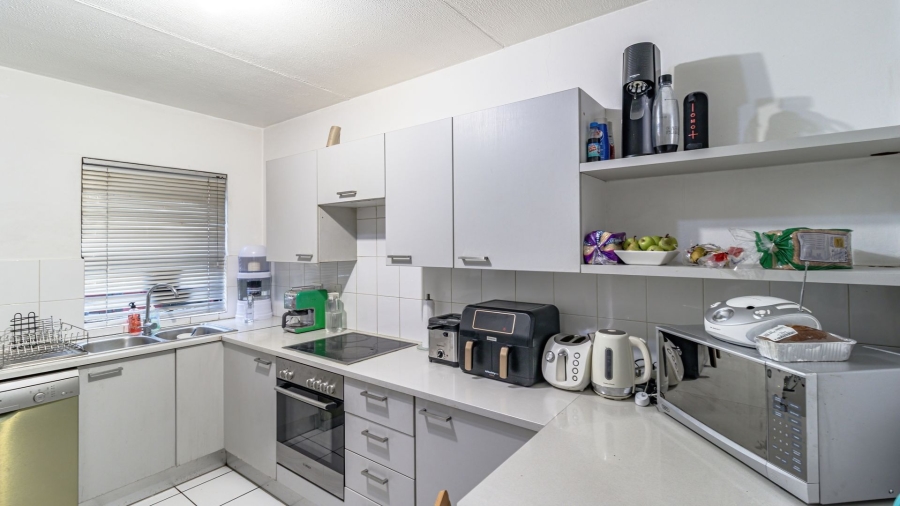 2 Bedroom Property for Sale in Sandown Gauteng