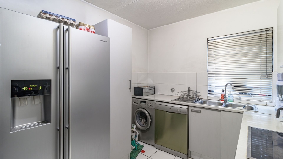 2 Bedroom Property for Sale in Sandown Gauteng