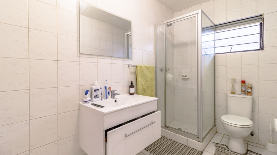 2 Bedroom Property for Sale in Sandown Gauteng