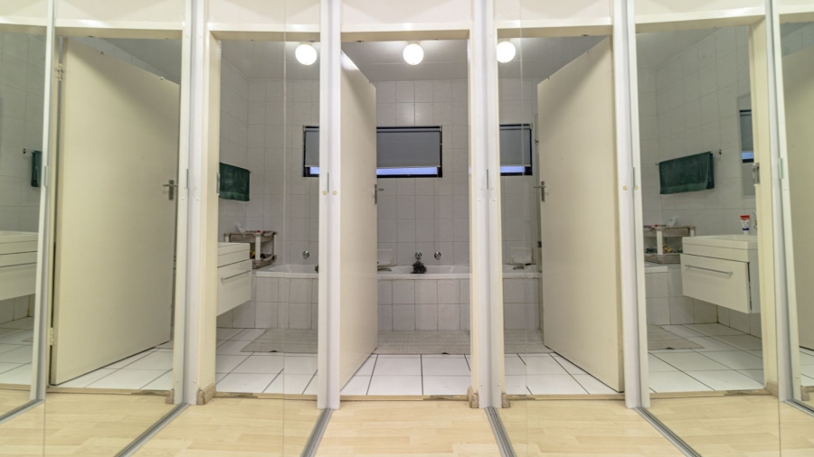 2 Bedroom Property for Sale in Sandown Gauteng