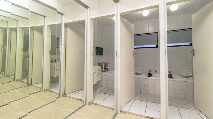 2 Bedroom Property for Sale in Sandown Gauteng