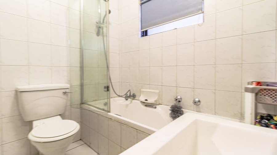 2 Bedroom Property for Sale in Sandown Gauteng