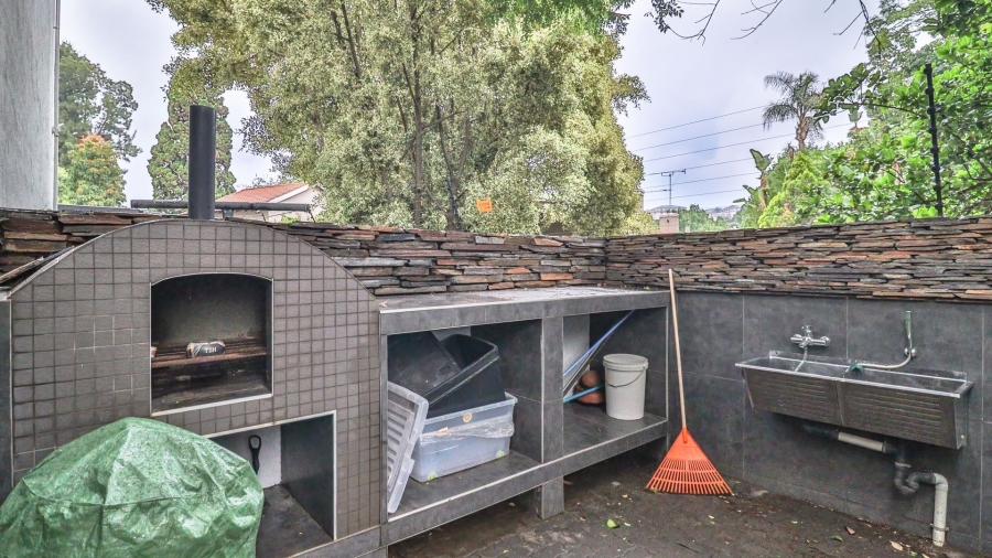 2 Bedroom Property for Sale in Sandown Gauteng