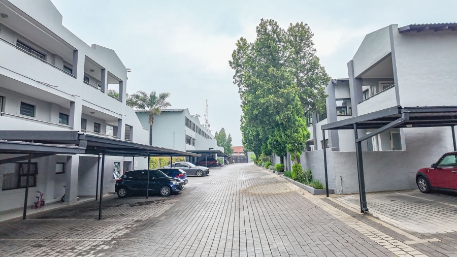 2 Bedroom Property for Sale in Sandown Gauteng