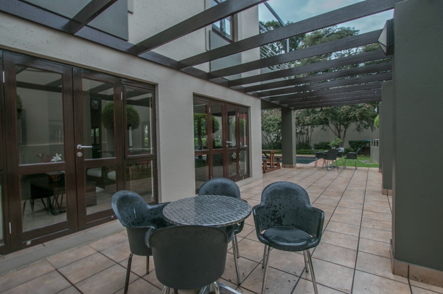 2 Bedroom Property for Sale in Lonehill Gauteng