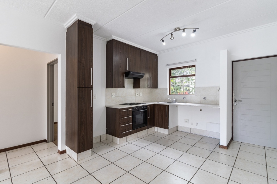 To Let 2 Bedroom Property for Rent in Lonehill Gauteng