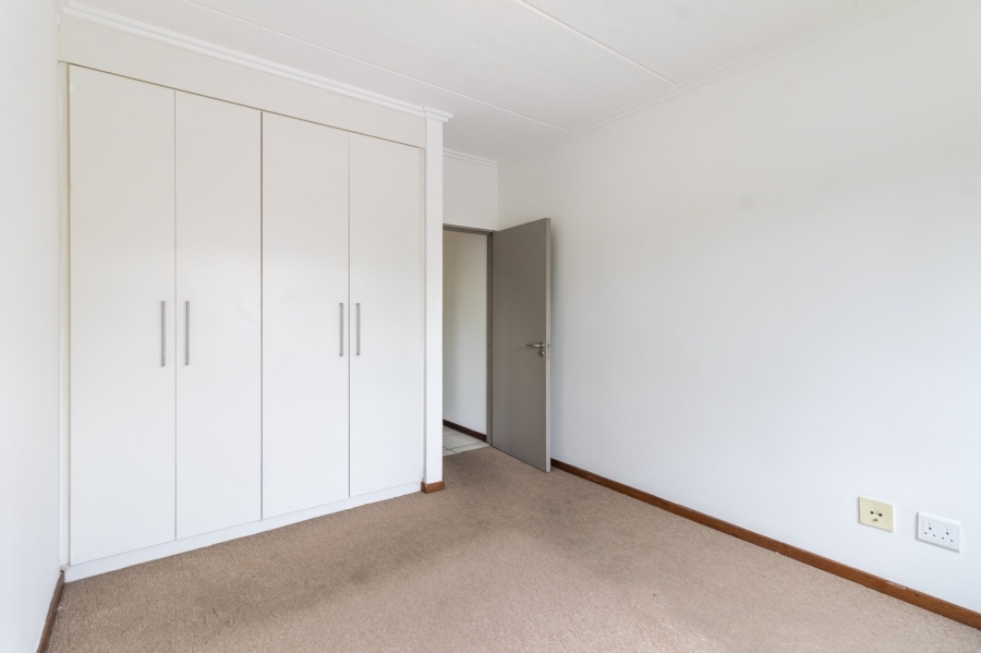 To Let 2 Bedroom Property for Rent in Lonehill Gauteng