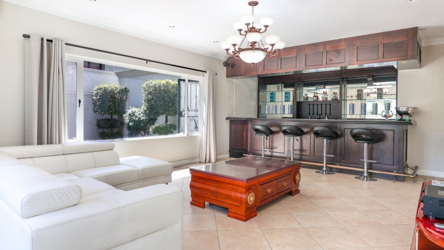 To Let 4 Bedroom Property for Rent in Dainfern Golf Estate Gauteng