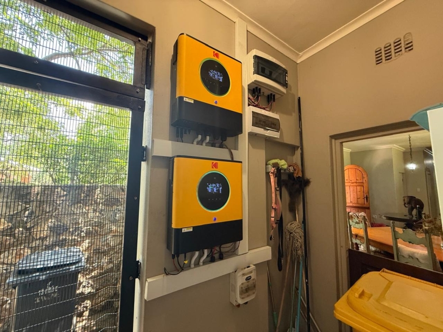 5 Bedroom Property for Sale in Irene Proper Security Estate Gauteng