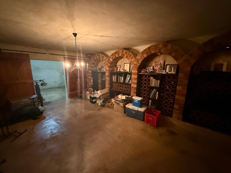 5 Bedroom Property for Sale in Irene Proper Security Estate Gauteng