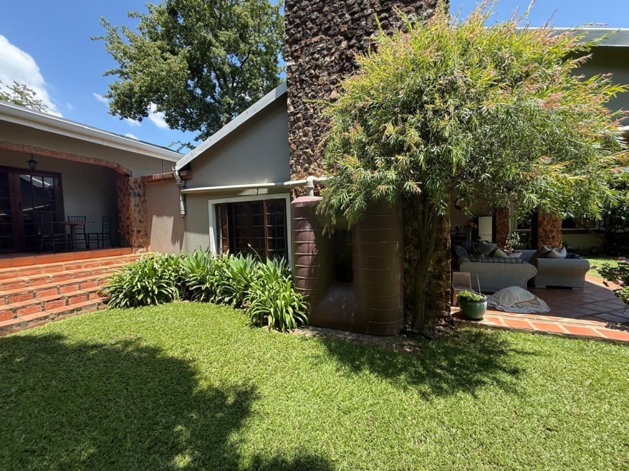 5 Bedroom Property for Sale in Irene Proper Security Estate Gauteng