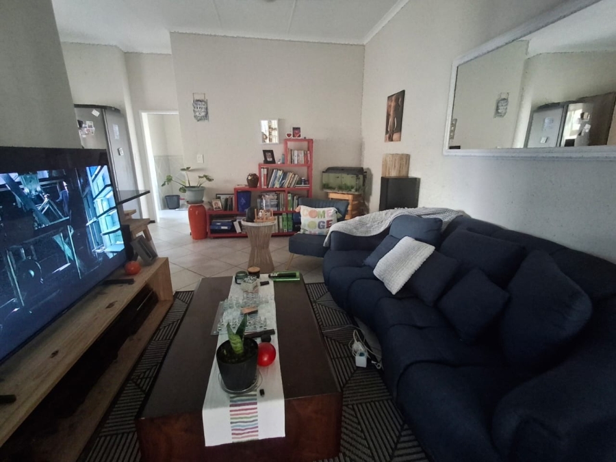To Let 2 Bedroom Property for Rent in Goedeburg Gauteng