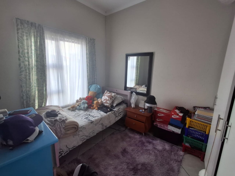 To Let 2 Bedroom Property for Rent in Goedeburg Gauteng