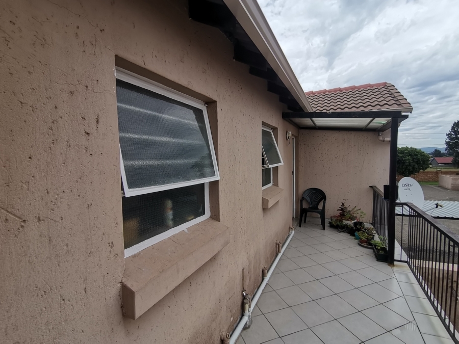 2 Bedroom Property for Sale in Albertsdal Gauteng