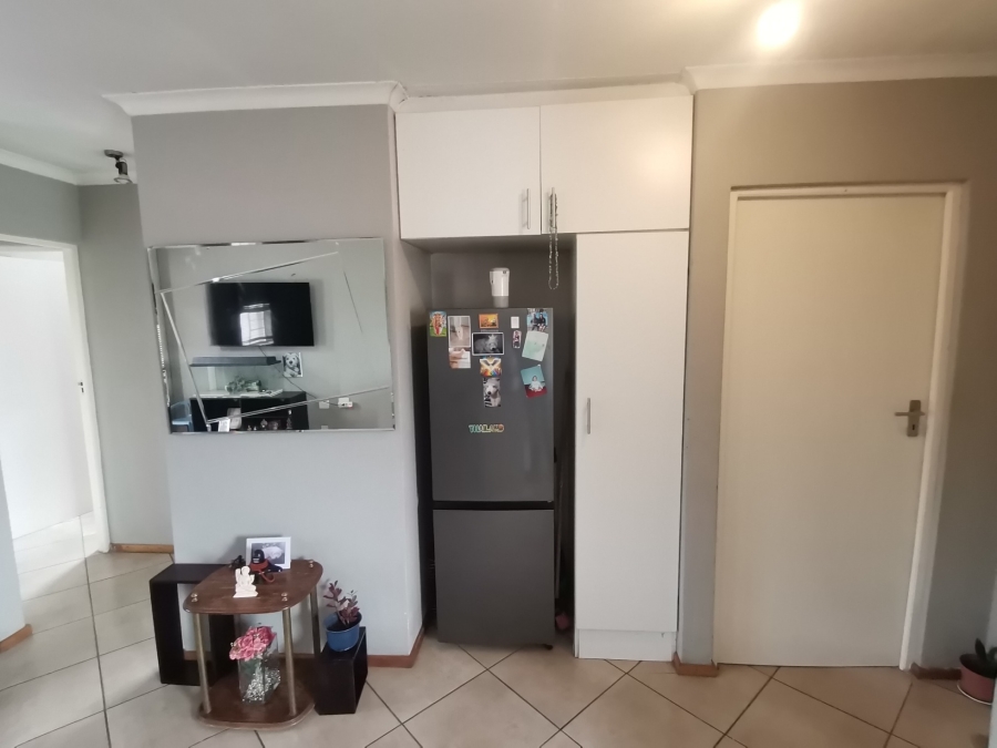 2 Bedroom Property for Sale in Albertsdal Gauteng