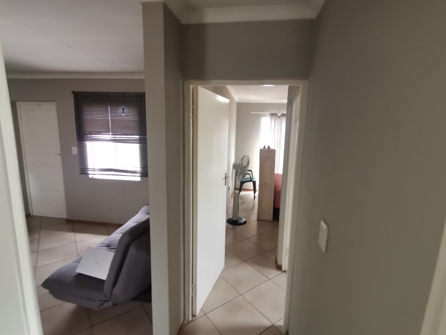 2 Bedroom Property for Sale in Albertsdal Gauteng