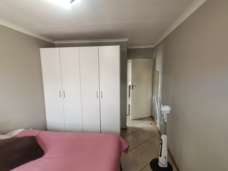 2 Bedroom Property for Sale in Albertsdal Gauteng