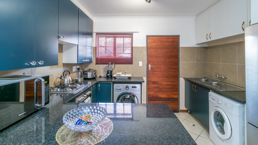 To Let 2 Bedroom Property for Rent in Noordwyk Gauteng