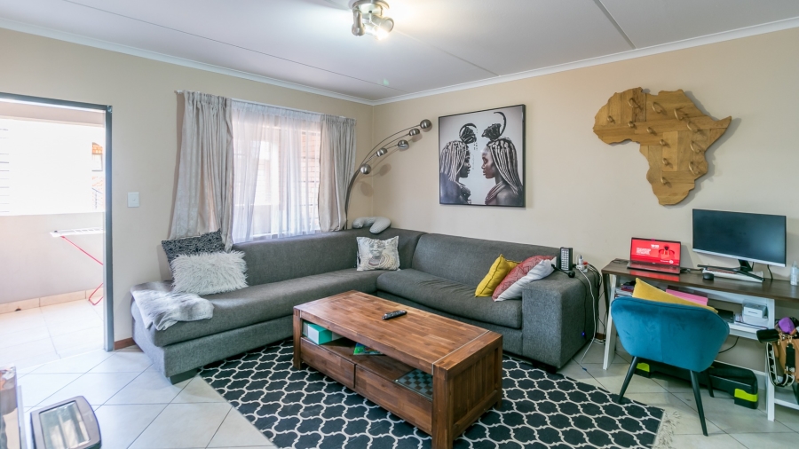 To Let 2 Bedroom Property for Rent in Noordwyk Gauteng