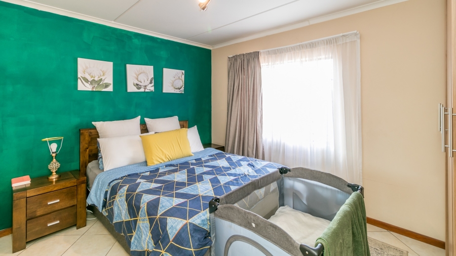 To Let 2 Bedroom Property for Rent in Noordwyk Gauteng