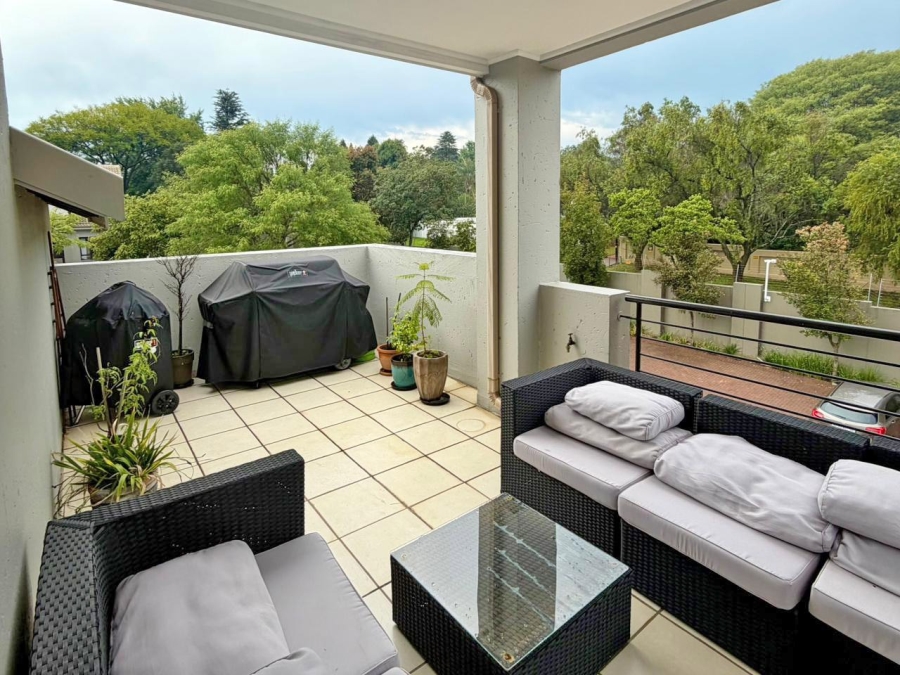 To Let 2 Bedroom Property for Rent in Bryanston Gauteng