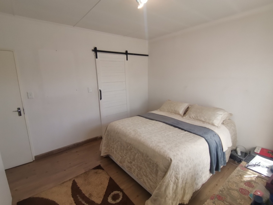 2 Bedroom Property for Sale in Albertsdal Gauteng