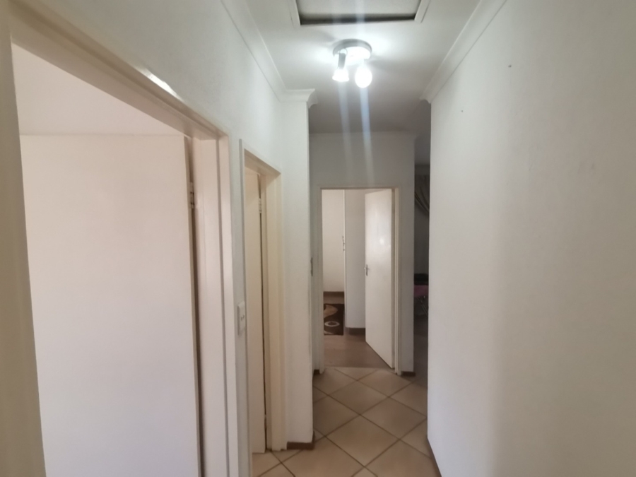 2 Bedroom Property for Sale in Albertsdal Gauteng