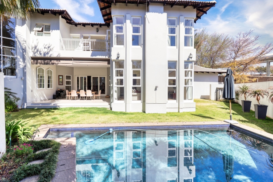 5 Bedroom Property for Sale in Dainfern Valley Gauteng