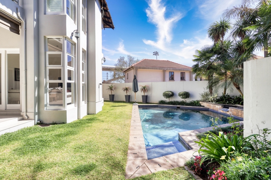 5 Bedroom Property for Sale in Dainfern Valley Gauteng