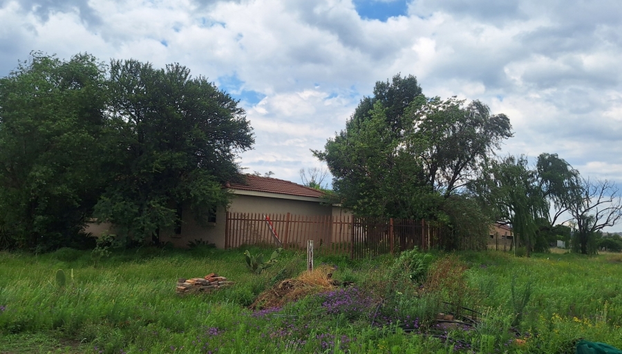 2 Bedroom Property for Sale in Theoville Gauteng
