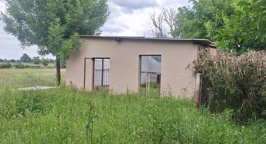 2 Bedroom Property for Sale in Theoville Gauteng