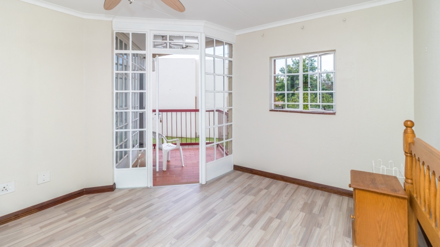 2 Bedroom Property for Sale in Noordwyk Gauteng