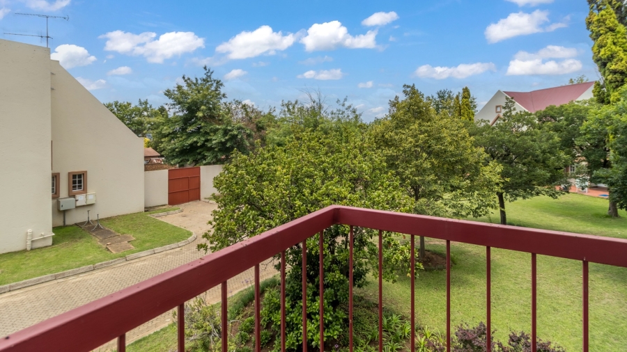 2 Bedroom Property for Sale in Noordwyk Gauteng