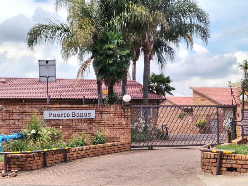 2 Bedroom Property for Sale in Glen Marais Gauteng