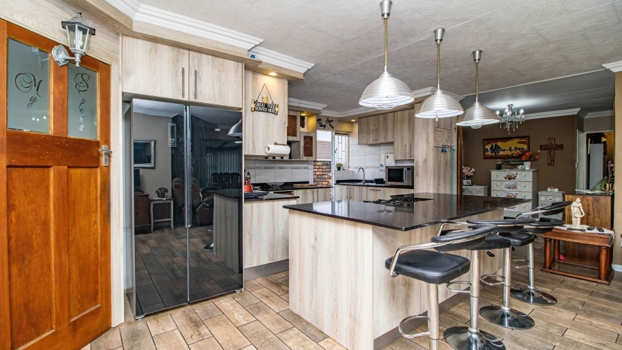 2 Bedroom Property for Sale in Goedeburg Gauteng