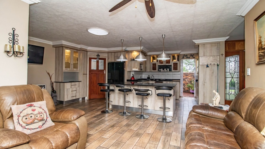 2 Bedroom Property for Sale in Goedeburg Gauteng