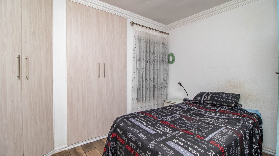 2 Bedroom Property for Sale in Goedeburg Gauteng