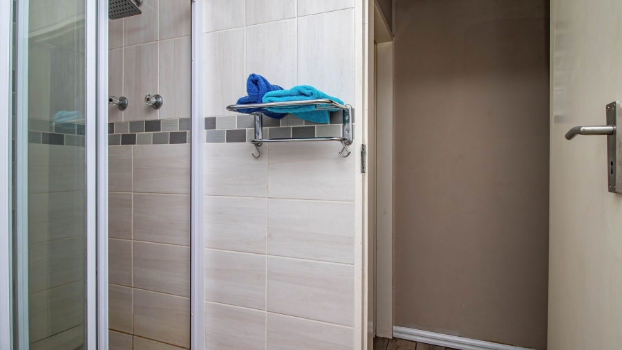 2 Bedroom Property for Sale in Goedeburg Gauteng