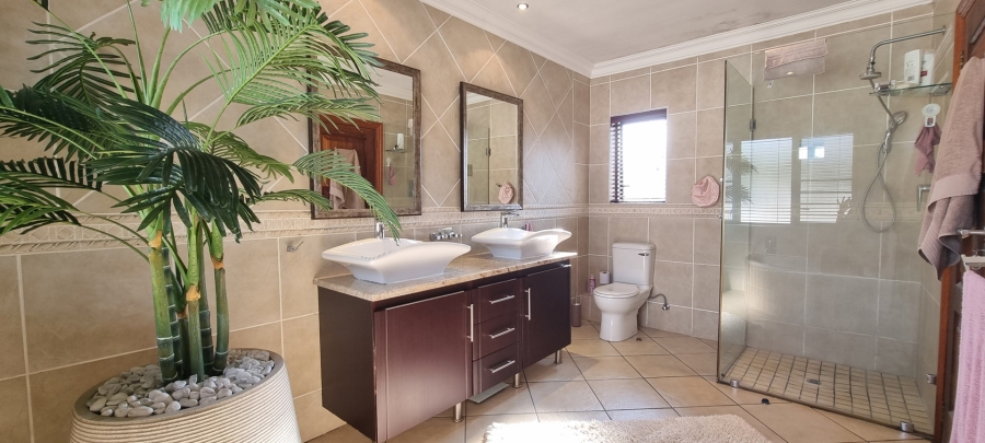 3 Bedroom Property for Sale in Sunward Park Gauteng
