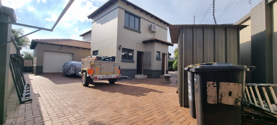 3 Bedroom Property for Sale in Sunward Park Gauteng