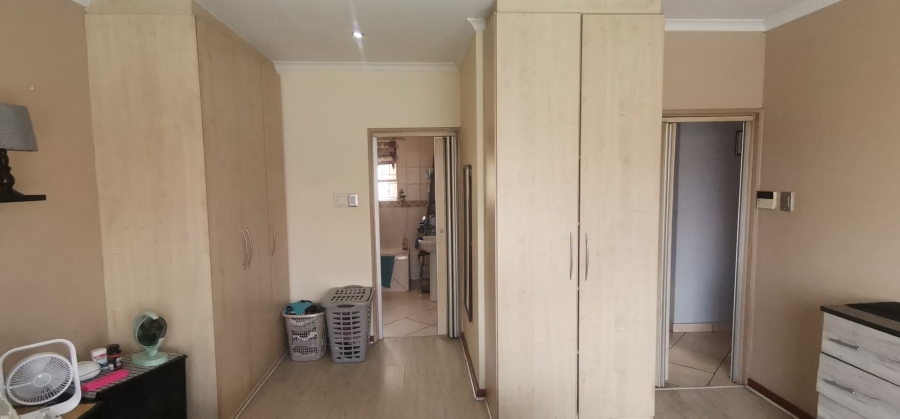 2 Bedroom Property for Sale in New State Areas Gauteng