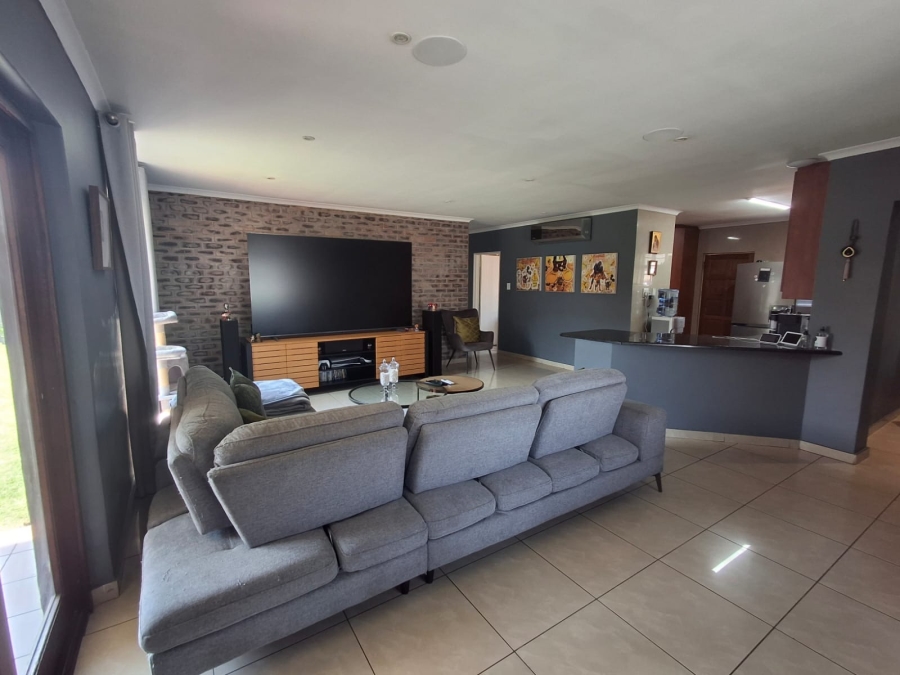 To Let 3 Bedroom Property for Rent in Beyers Park Gauteng