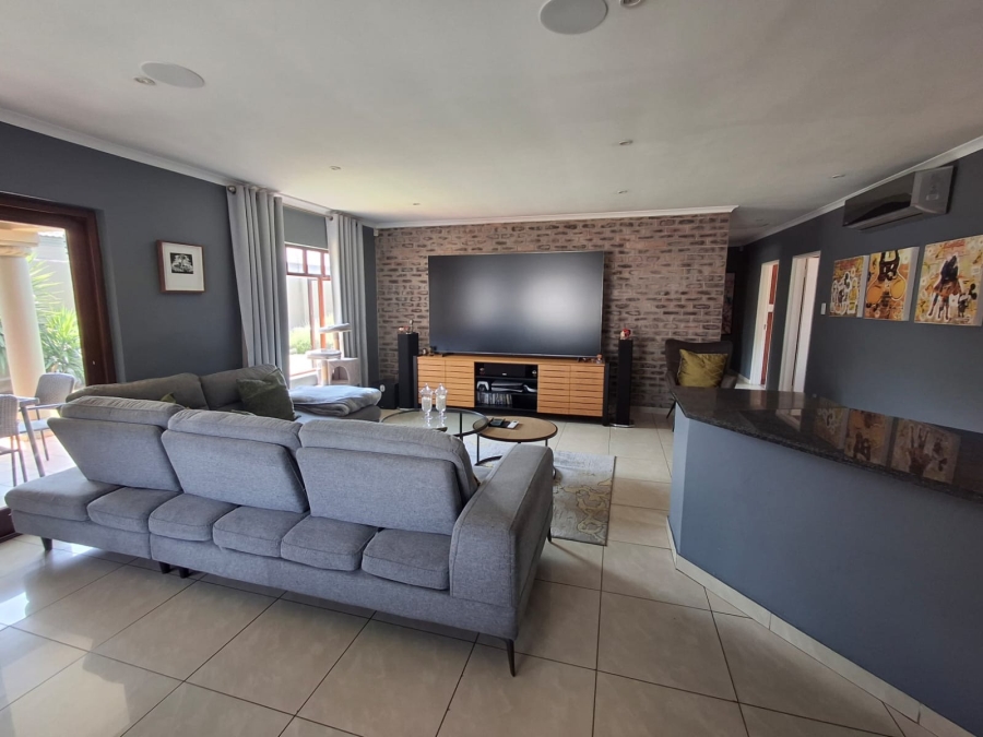 To Let 3 Bedroom Property for Rent in Beyers Park Gauteng