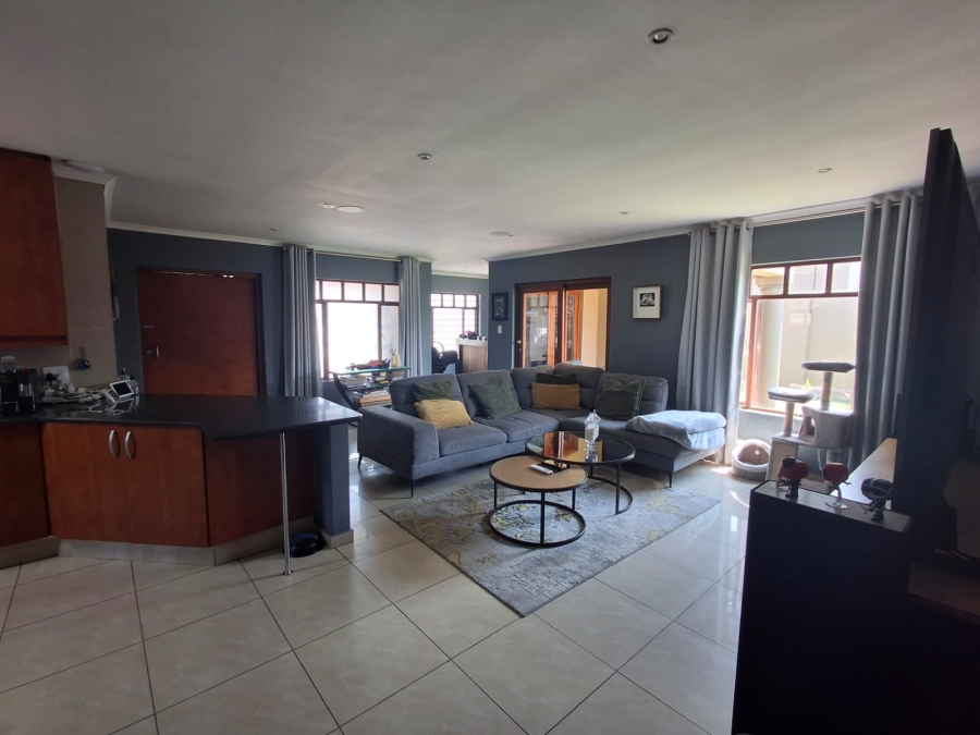 To Let 3 Bedroom Property for Rent in Beyers Park Gauteng