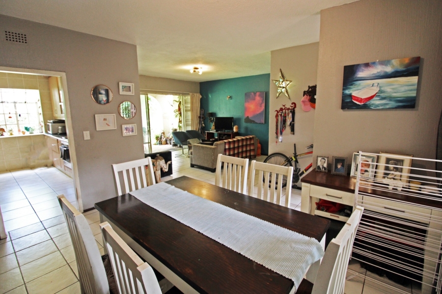 2 Bedroom Property for Sale in Bryanston Gauteng