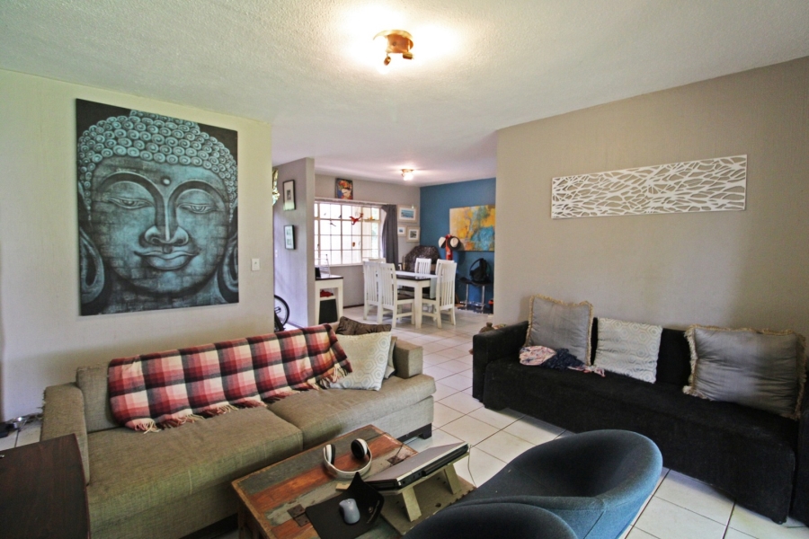 2 Bedroom Property for Sale in Bryanston Gauteng