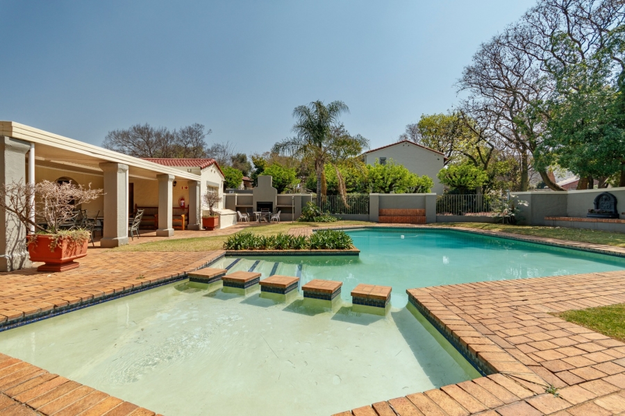 2 Bedroom Property for Sale in Bryanston Gauteng