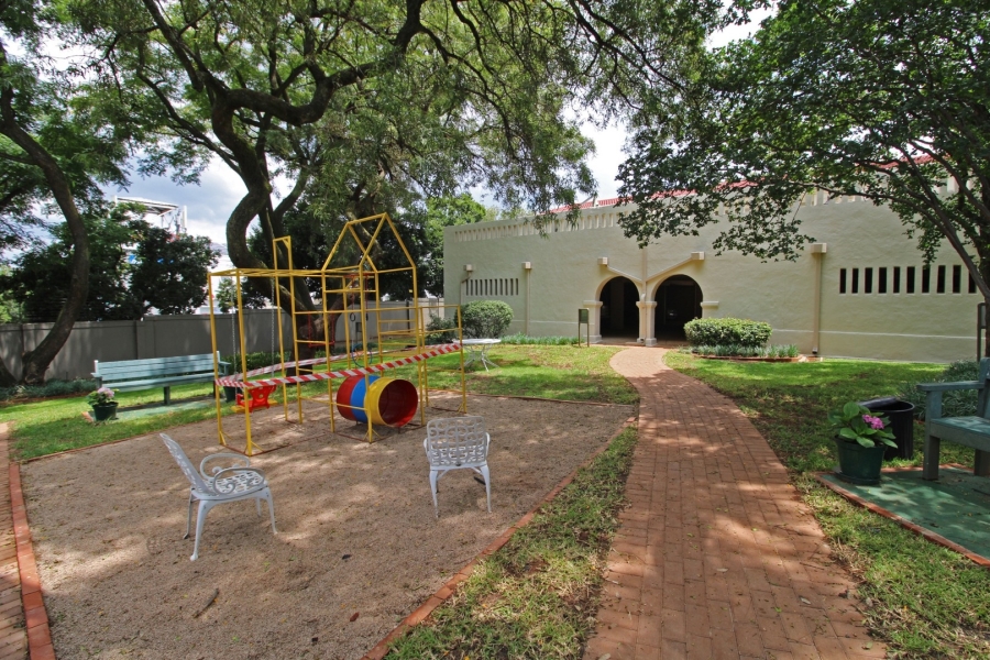 2 Bedroom Property for Sale in Bryanston Gauteng