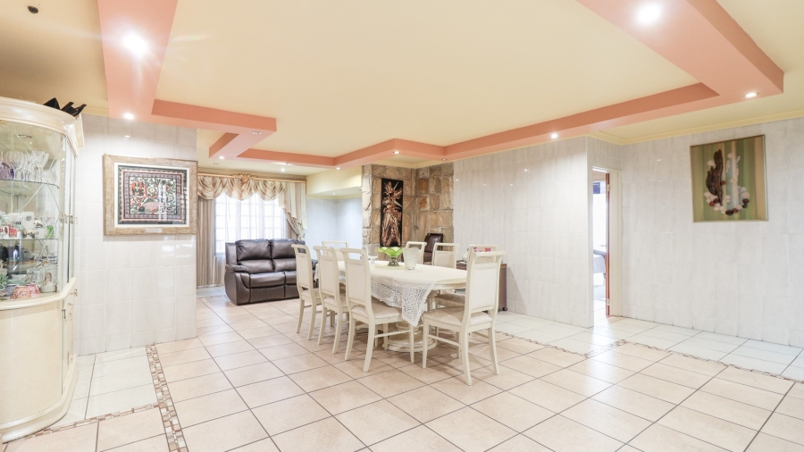 5 Bedroom Property for Sale in Fourways Gauteng